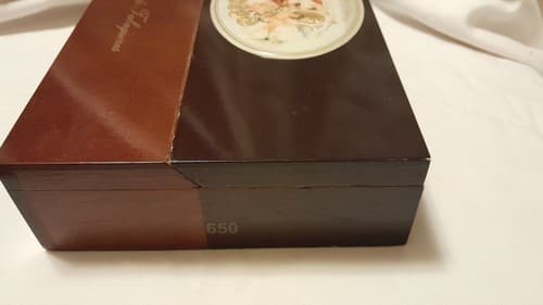 La Gloria Cubana Artesanos de Tabaqueros Wood Cigar Hinged Box Fits 25 Cigars - Thumbnail 5