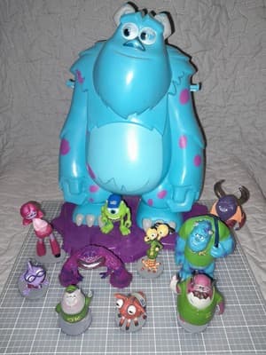 Disney Pixar Monsters Inc University 10 Pc Delux Set & Sulley Popcorn Bucket Lot - Thumbnail 3