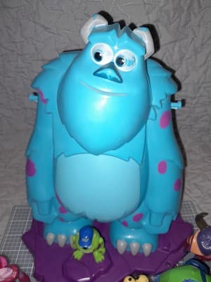 Disney Pixar Monsters Inc University 10 Pc Delux Set & Sulley Popcorn Bucket Lot - Thumbnail 4