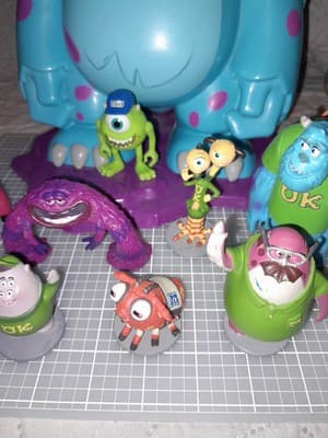 Disney Pixar Monsters Inc University 10 Pc Delux Set & Sulley Popcorn Bucket Lot - Thumbnail 9