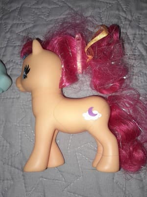 Gi-go Wonder Pony Land Peach Color Body Pink Hair Crescent Moon & Cloud On Flank - Thumbnail 2