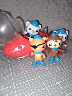 Fisher-Price Octonauts Gup-B Orange Shark Playset & 4 Mattel 2010 Figures See Pi - Image 1