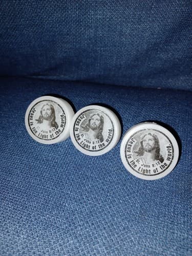 3 X Jesus Is The Light Of The World St. John 8:12 Button Night Light Plug-ins - Image 1