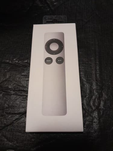 GENUIENE Control Apple TV 2nd 3rd Generation Silver - Image 1