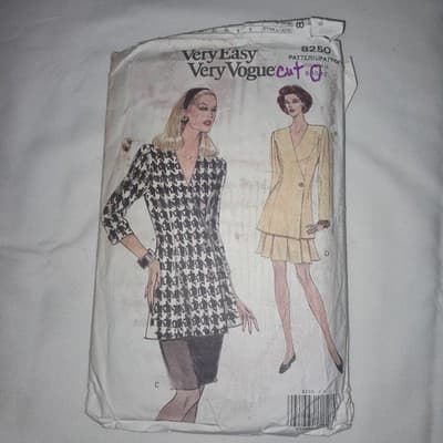 Very Easy Very Vogue 8250 Top, Skirt & Shorts Pattern Misses' 8-12 CUT SZ 10 - Image 1