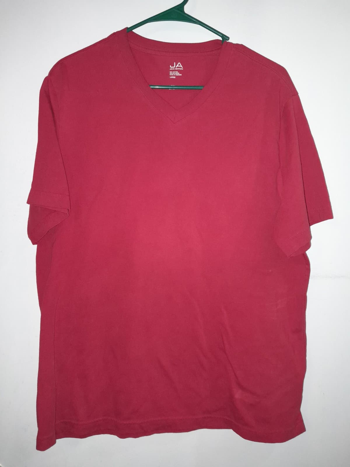 JA John Ashford RED Mens LARGE Short Sleeve V-NECK T-Shirt Function Meets Style - Image 1