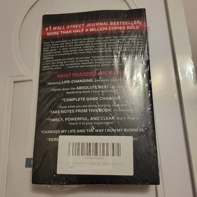 Extreme Ownership Jocko Willink Leif Babin Leadership Navy SEALs Book - Thumbnail 2