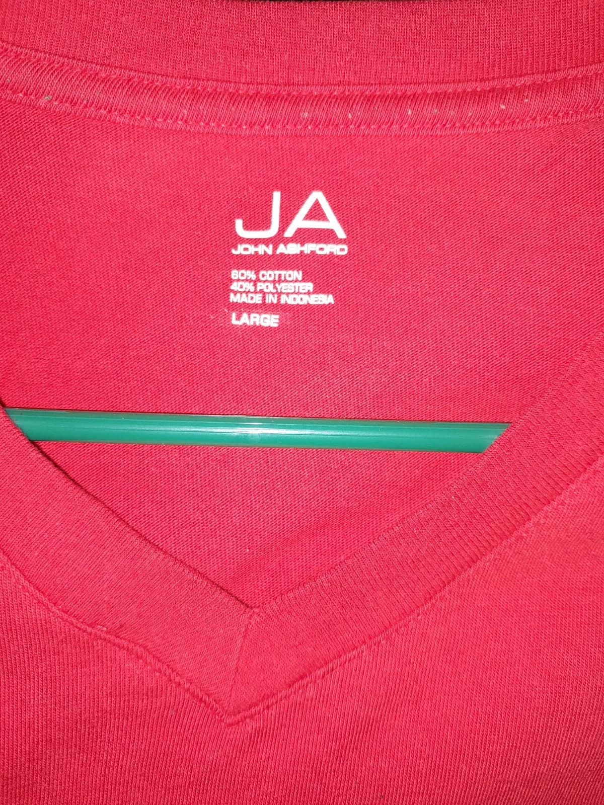 JA John Ashford RED Mens LARGE Short Sleeve V-NECK T-Shirt Function Meets Style - Thumbnail 5