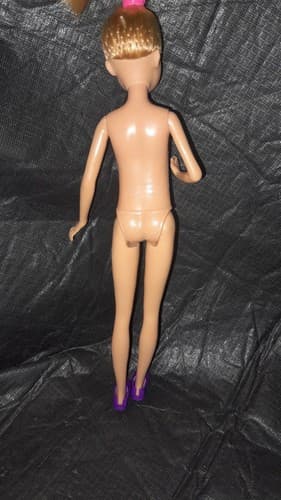 Mattel Barbie Team Stacie Doll With Purple Shoes 2019 - Thumbnail 5