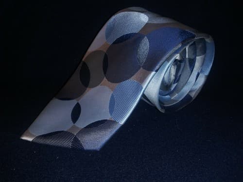 Vtg Hermoso New York Multicolored Blues Handmade Circles 100% Silk Tie 4"W 60"L - Image 1
