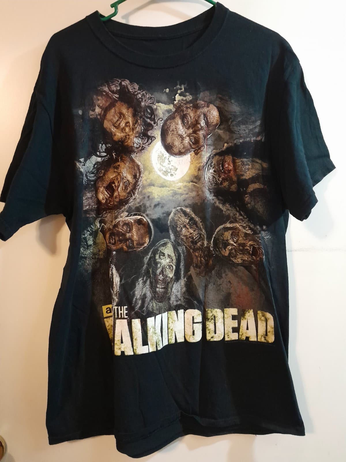 The Walking Dead T Shirt Mens Size Large Black Zombie Graphic Tee AMC 2014 L - Image 1