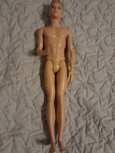 2012 Mattel Barbie Ken Fashionista Doll molded Hair - Thumbnail 2