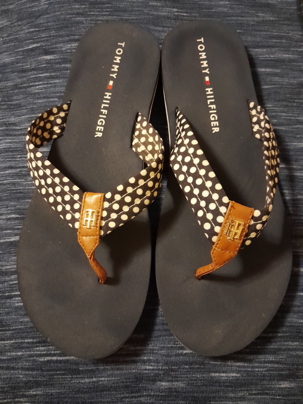 Tommy Hilfiger Black w White Dots Foam & Nylon Flip Flop Sandals Women’s Size 10 - Thumbnail 2
