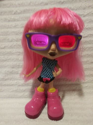 Chatster Gabby Spinmaster 2014 Interactive Doll Lights Moves Talks! Retired - Image 1