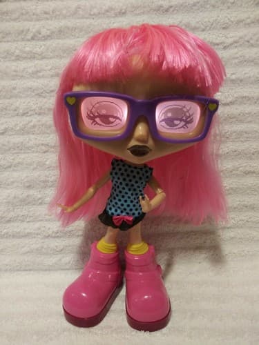Chatster Gabby Spinmaster 2014 Interactive Doll Lights Moves Talks! Retired - Thumbnail 3