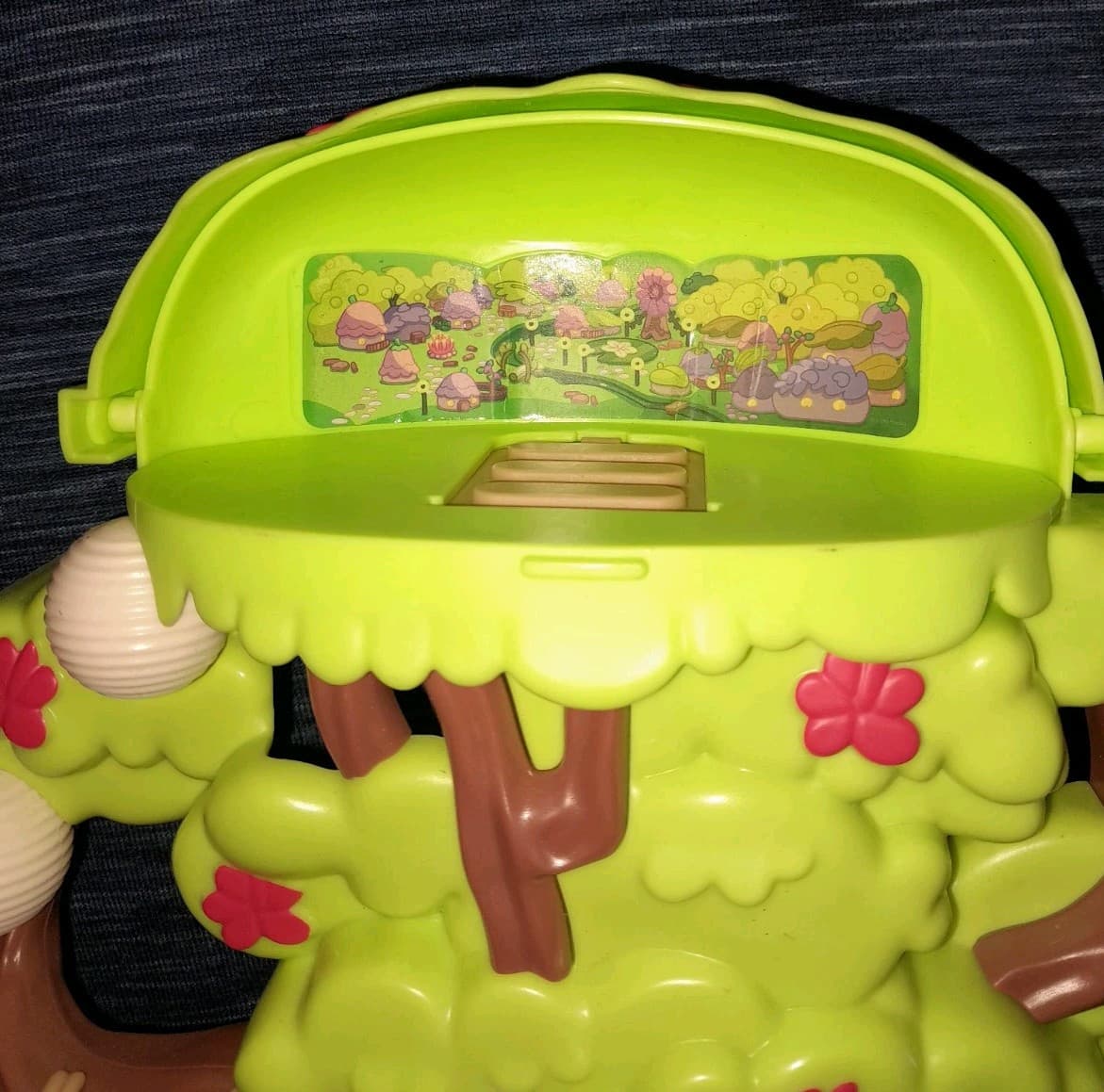 Bluey Tree Playset with Secret Hideaway, Swing, Ladder, Bench No Figures 2018 - Thumbnail 3