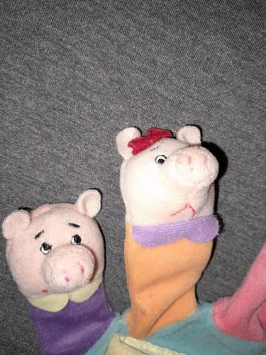 This Little Piggy [With Hand Puppet] by Michelle Berg (English) Board Books Book - Thumbnail 3