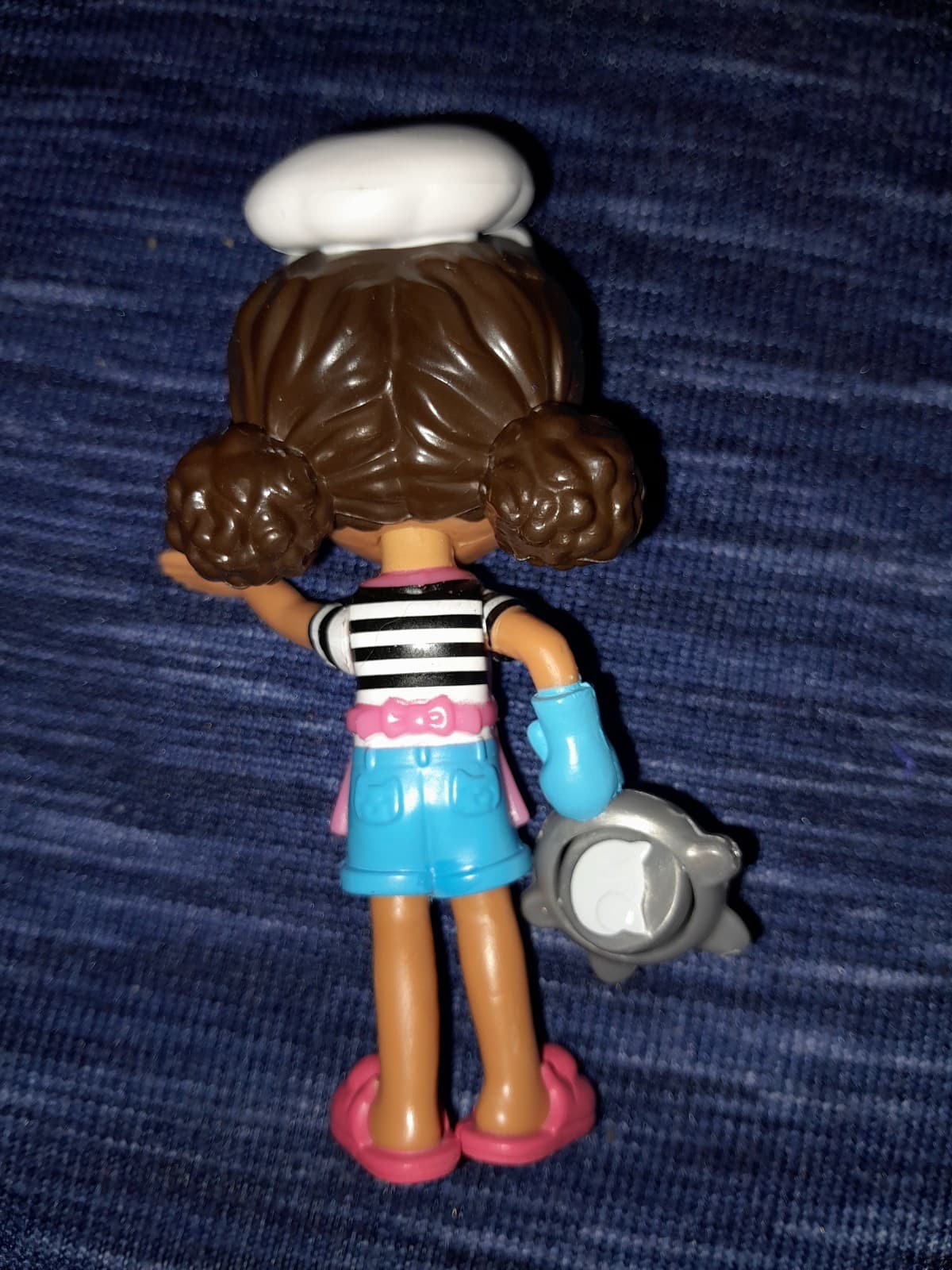 Gabby’s Dollhouse, Lunch and Munch Kitchen Figure (Gabby With Frying Pan) - Thumbnail 3