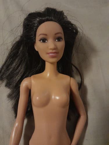 Barbie FASHIONISTA Hispanic Brunette NUDE DOLL Flat Feet Brown Eyes 2015 - Image 1