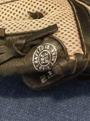 Franklin Baseball Mitt Glove Right Handed Black Extra Small Child Size 22358 8" - Thumbnail 3