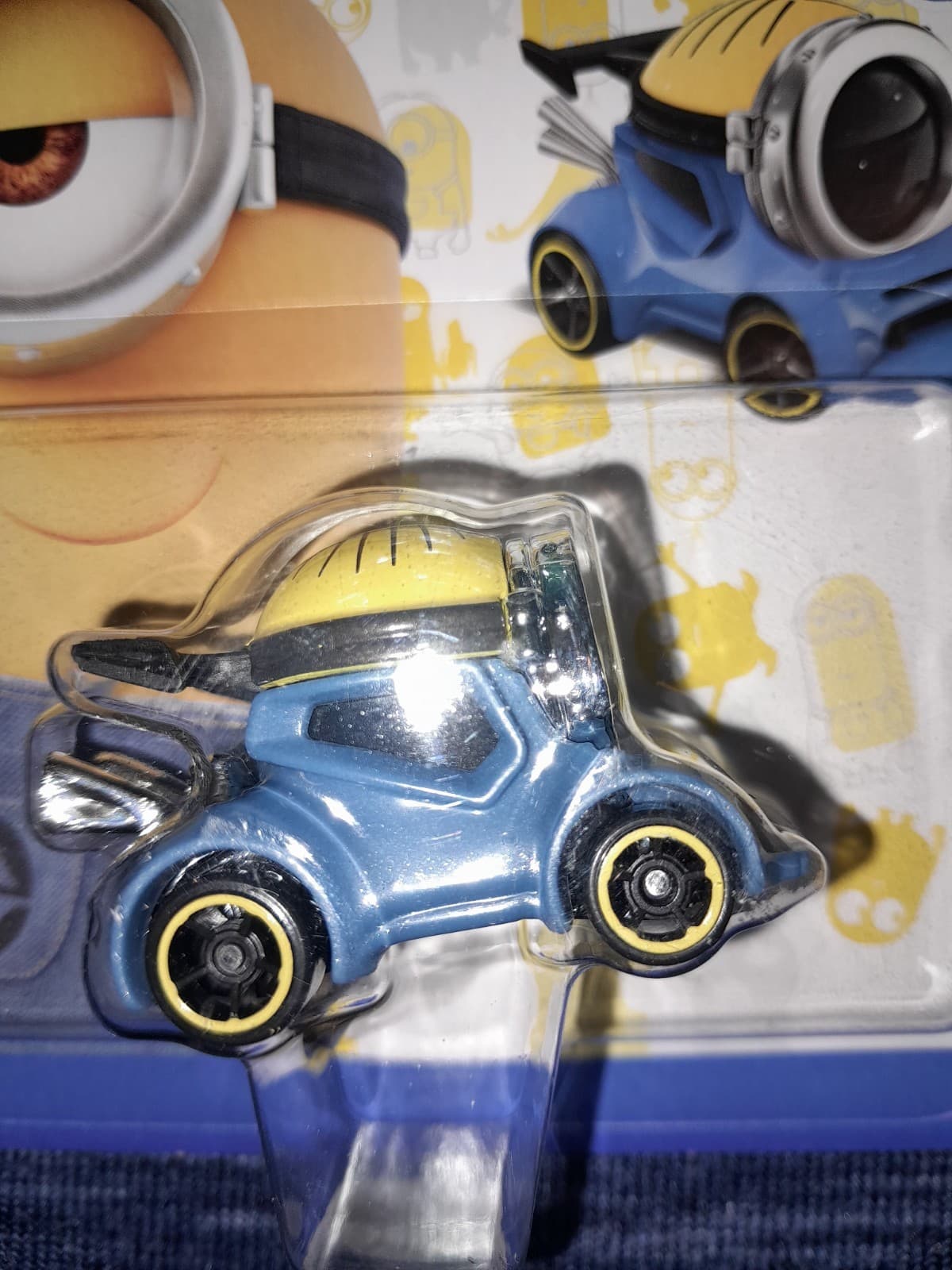 Hot Wheels Best of Character Car 2024 Mix 4 Stuart (Minions) - Thumbnail 3