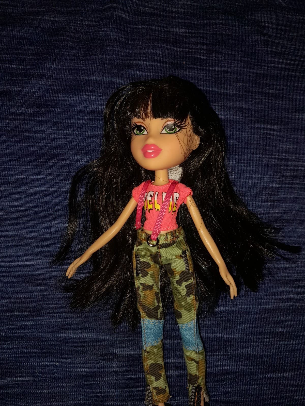 MGA Bratz 2015 Reboot - Selfie Snaps Jade - Black Hair, Green Eyes, Outfit - Thumbnail 5