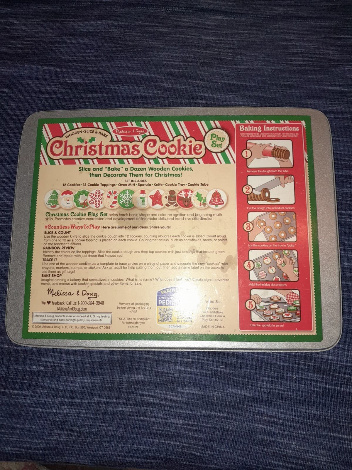 Melissa & Doug Slice and Bake Christmas Cookies Wooden Play Set Tray 8.5" X11" - Thumbnail 3