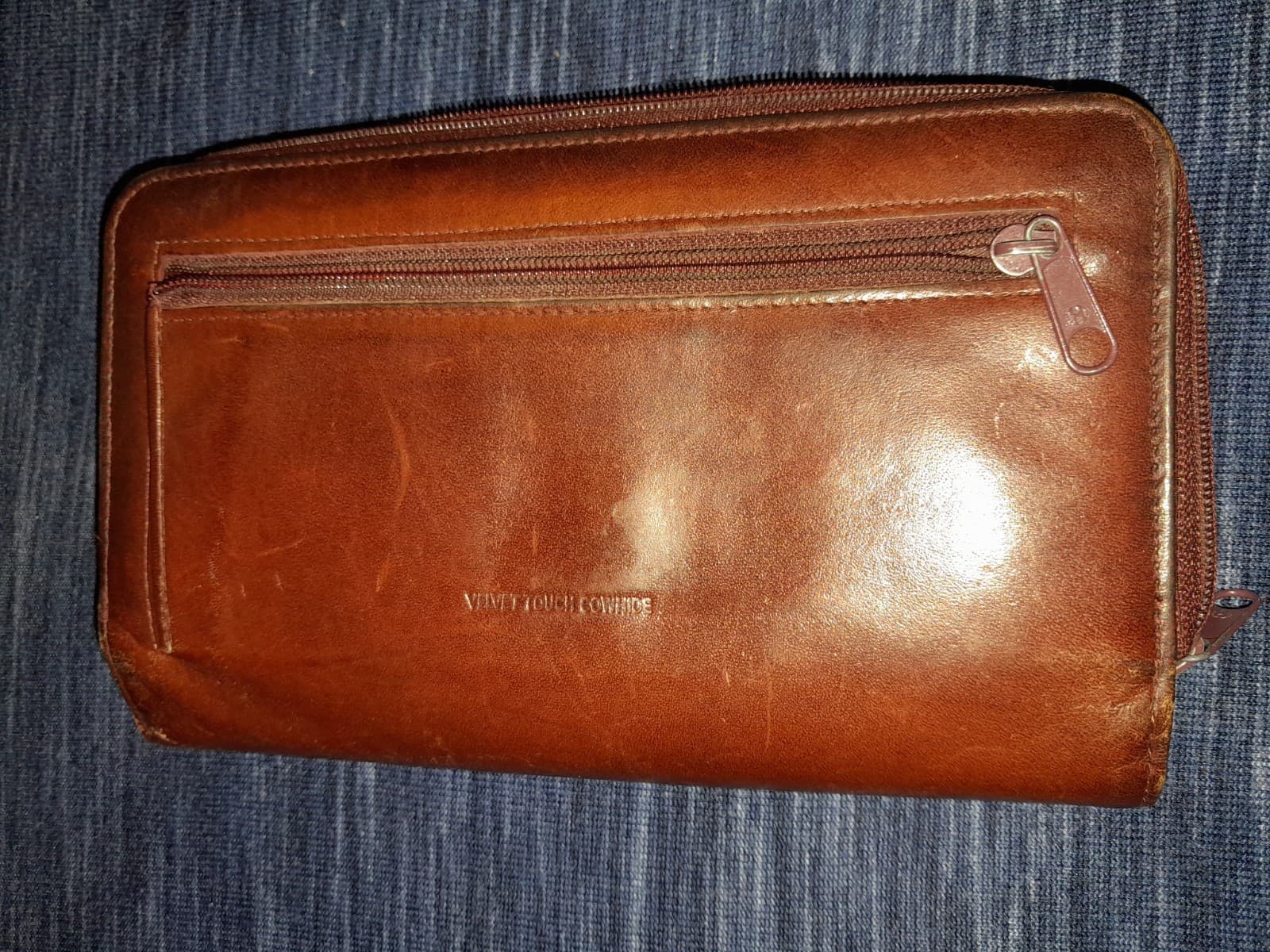 Buxton Brown red w Wine Lining Leather Wallet Embossed Flower Design Cowhide - Thumbnail 8