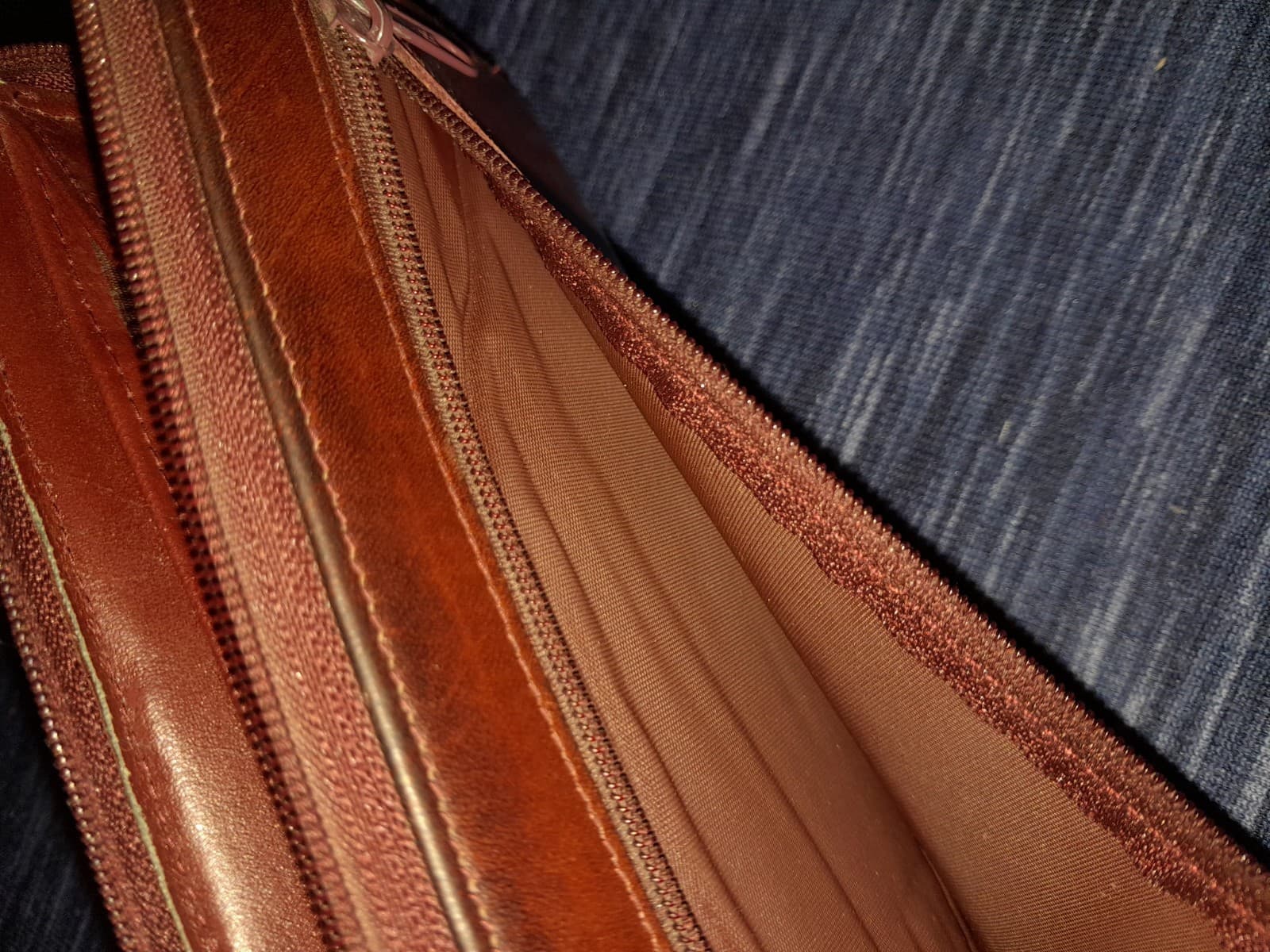 Buxton Brown red w Wine Lining Leather Wallet Embossed Flower Design Cowhide - Thumbnail 10