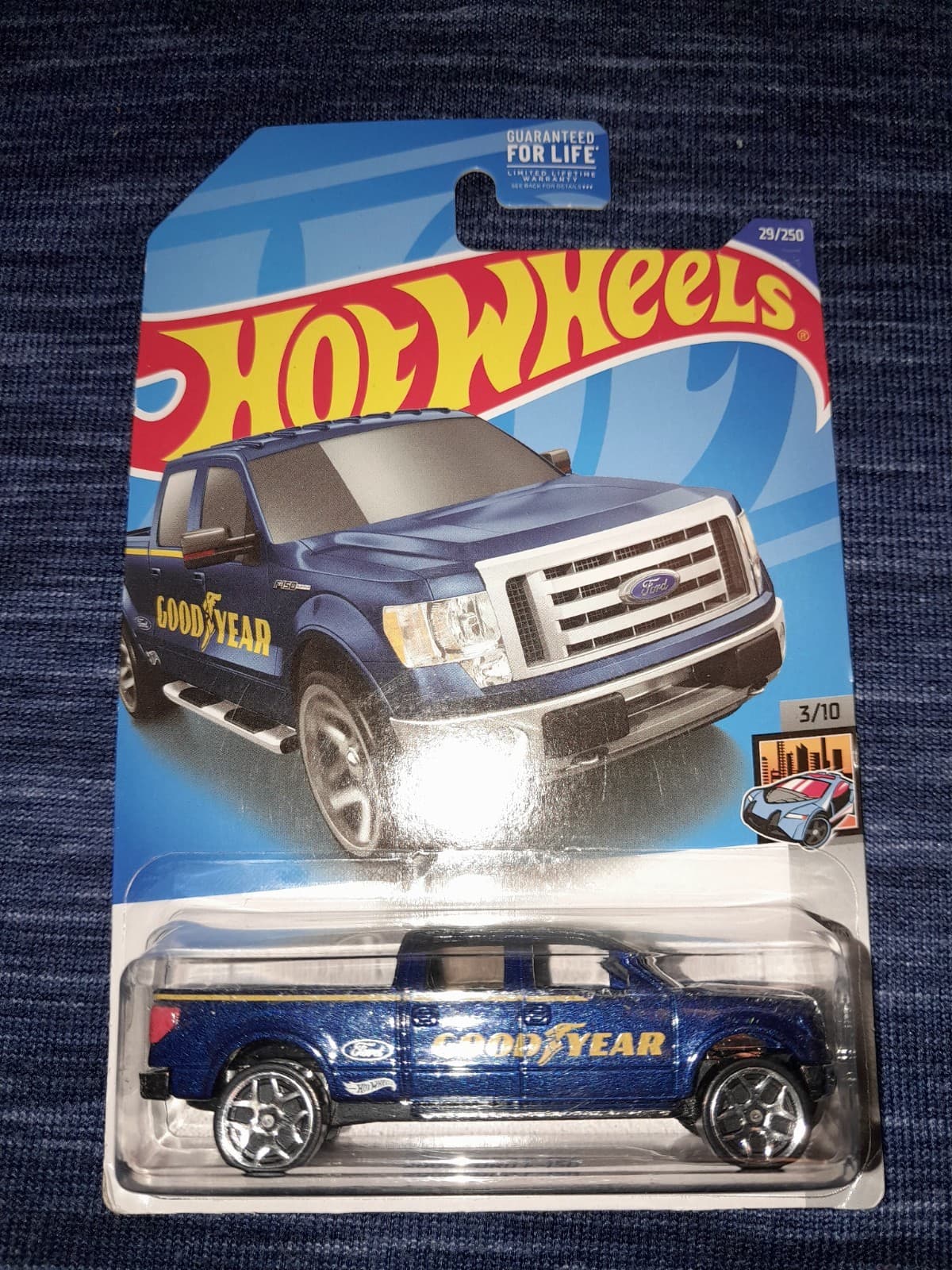 HOT WHEELS 2009 '09 FORD F-150 PICKUP TRUCK HW METRO 3/10 GOODYEAR 29/250 - Image 1