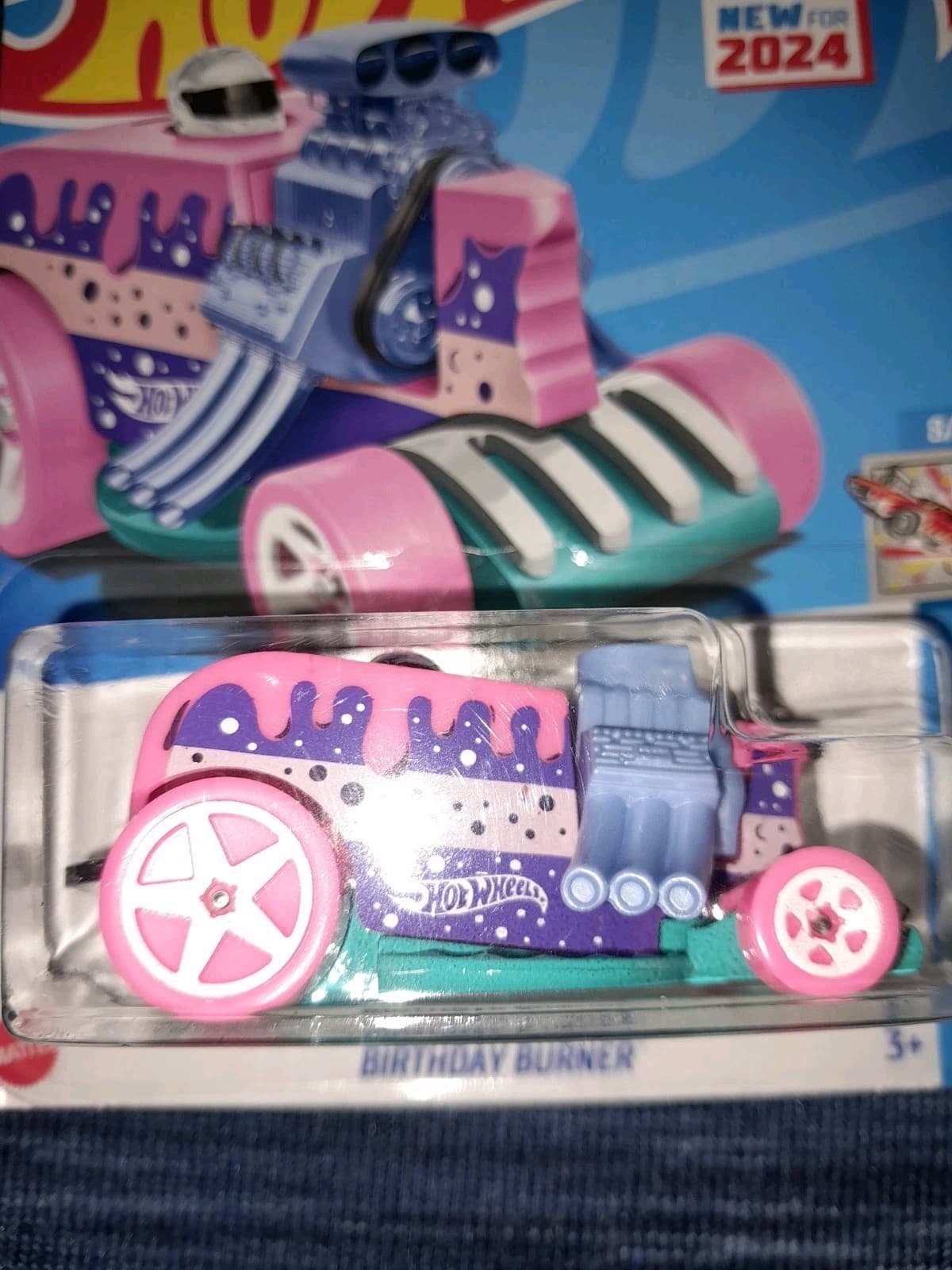 2024 Hot Wheels 146/250 HRY72 Birthday Burner HW Celebration Racers 8/10 Pink - Thumbnail 2