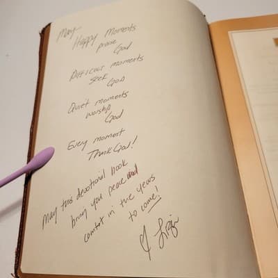 JESUS CALLING 365 Day Devotional Faux Leather LARGE PRINT by Sarah Young - Thumbnail 10