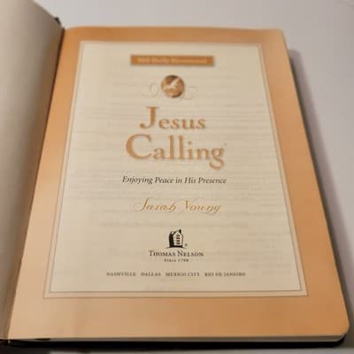 JESUS CALLING 365 Day Devotional Faux Leather LARGE PRINT by Sarah Young - Thumbnail 11
