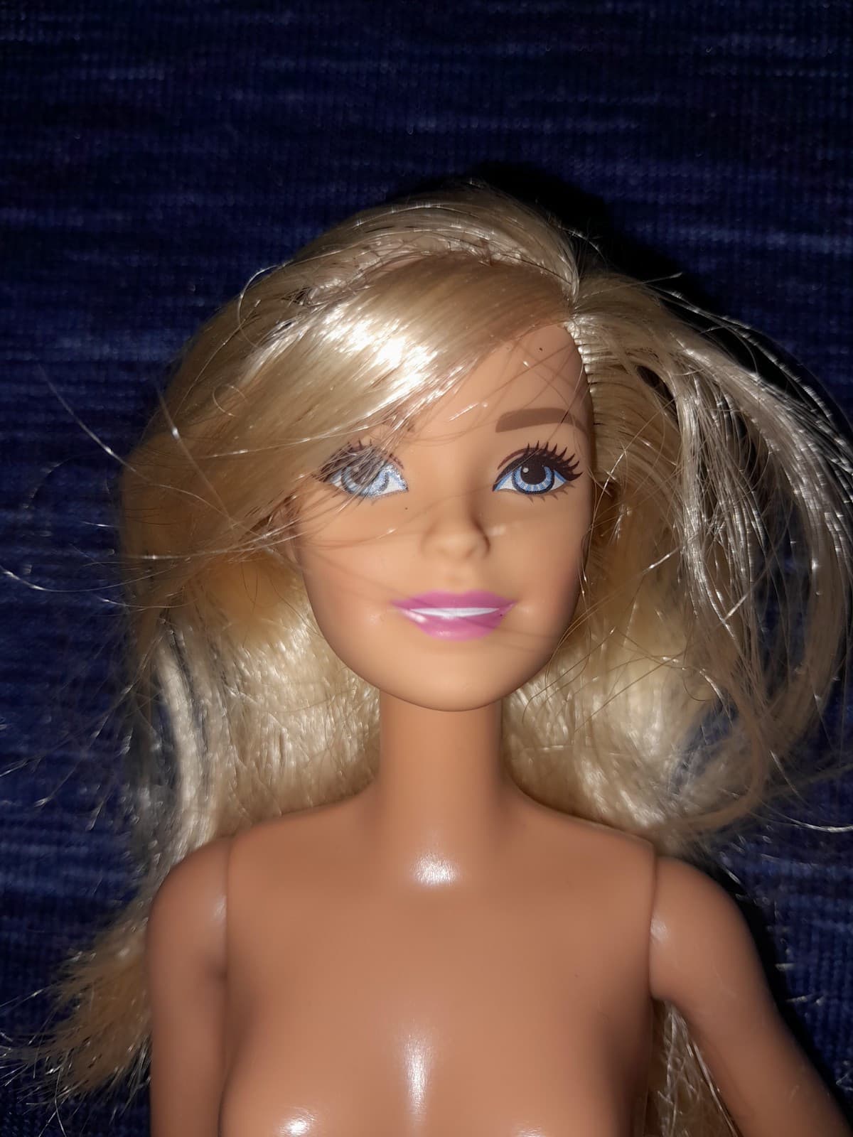 Mattel Barbie Doll 2013 With Blonde Hair Blue Eyes Bent Elbow 2015 Body - Image 1
