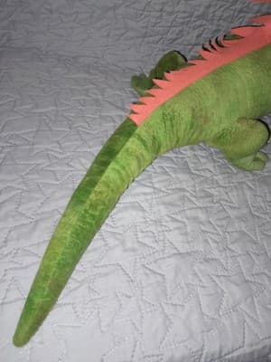 Wild Republic Green Lizard Plush 24 Inch Iguana Komodo Stuffed Animal - Thumbnail 5