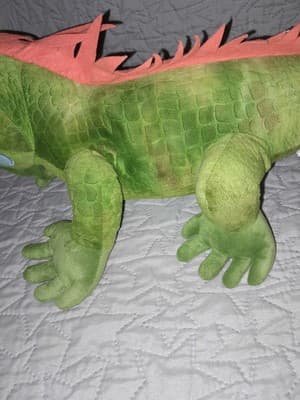 Wild Republic Green Lizard Plush 24 Inch Iguana Komodo Stuffed Animal - Thumbnail 9