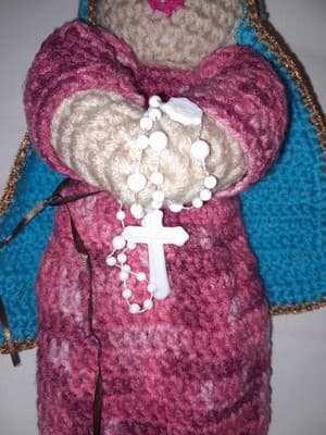Virgin Mary Hand Crocheted Doll 15” w Rosary Handmade Catholic Faith Art - Thumbnail 3