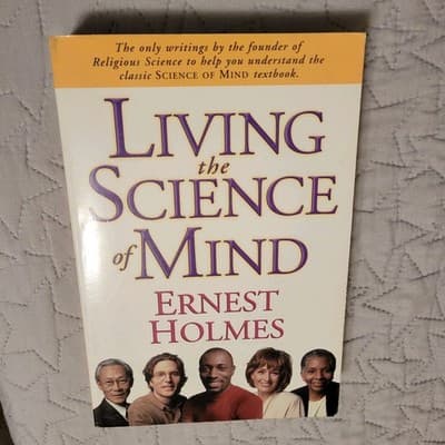 Living the Science of Mind Ernest Holmes PB 1999 8th Printing DeVorss Spiritual - Image 1