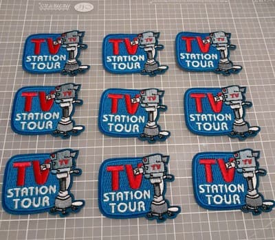 Tv Station Tour Patch Scouts Guides Studio Film Boys & Girl Badge 2"×2.5" New - Thumbnail 3