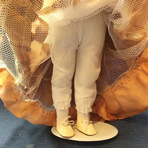 Victorian Beauty Bisque Porcelain Doll 20" Copper Lace Dress Pearls Redish Brown - Thumbnail 9