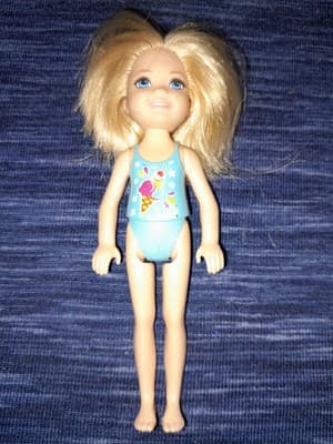 BARBIE Chelsea Doll 5in Blonde Swimsuit Ice Cream Club Toy Figure - Thumbnail 2