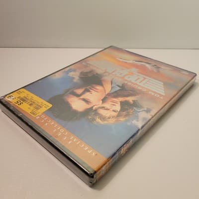 Top Gun (1986) 2-Disc Collector’s Edition DVD – Tom Cruise Classic Film - Thumbnail 5