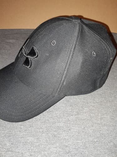Under Armour Fitted Hat Black L XL UA Classic Fit Blitzing Embroidered Sharp - Thumbnail 2