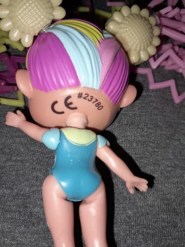 Hairdorables Shortcuts Series 2 Doll Daisy 4” with Jelly Hair - Thumbnail 4