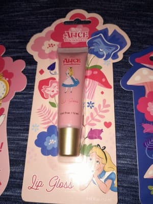 Disney Alice In Wonderland Set Of 3 Shimer Lip Gloss High Gloss Cruelty Free - Thumbnail 4