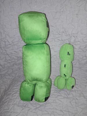 Minecraft Green Creepers 2014 Mojang 7" & 12" Creeper 2022 Green Plush Set Lot 2 - Thumbnail 6