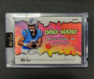 WILD CARD BRYCE YOUNG DINO MIGHT ROOKIE 15/50 HOLO SSP PANTHERS - Thumbnail 4