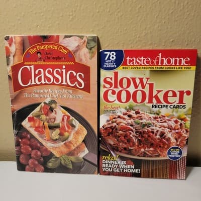 TASTE OF HOME Slow Cooker Recipe Cards Pampered Chef Classics Cookbook Lot of 2 - Image 1