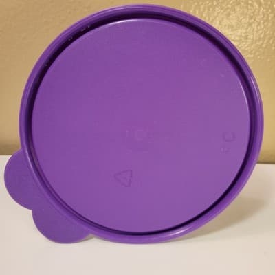 TUPPERWARE Replacement Lid Purple Round 6in Lot of 2 Vintage Kitchen Storage - Thumbnail 4
