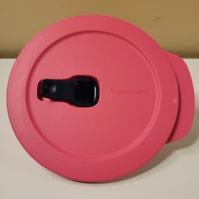 TUPPERWARE Round Replacement Lid Pink Vented 7372A-6 Snap On Plastic 6in - Image 1
